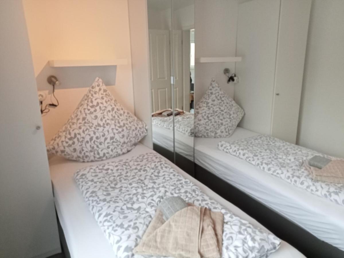 Ferienhaus Am Binnenhafen Emden Ngoại thất bức ảnh